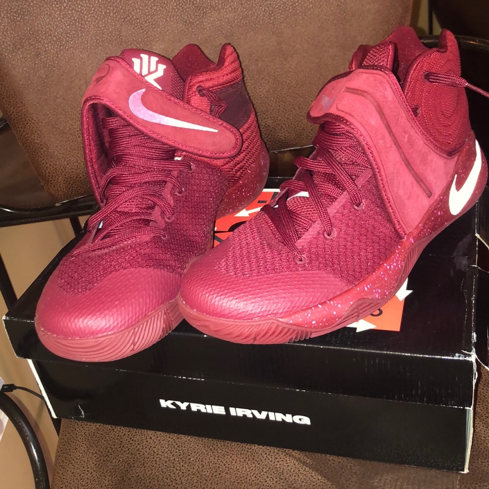 Kyrie 2’s Red Velvet